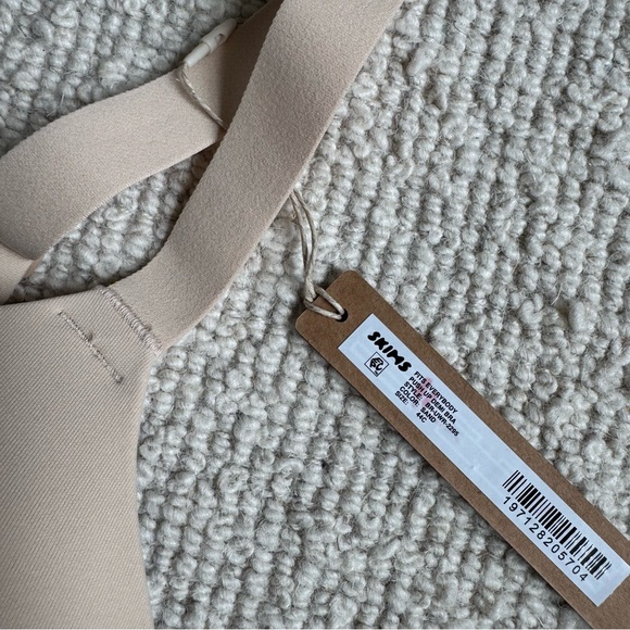 SKIMS | Fits Everyday Push Up Demi Bra - Sand New with Tags 44C - Picture 9 of 10
